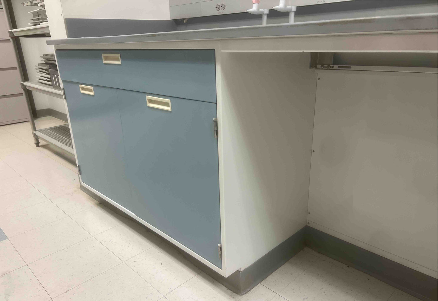 Fisher Hamilton 4' Mix cabinet (5379AA)(5379AA)