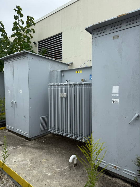 1000KVA GE Outdoor Substation & Transformer 3PH 4160v 480Y/277 Breakers & Meter