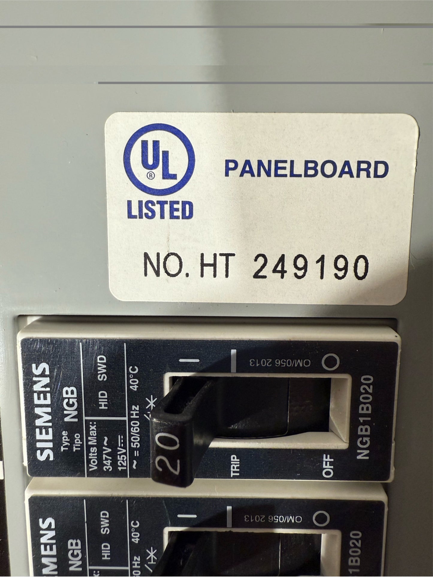 Siemens NGB Panelboard 400A 480/277 10 Breakers 1 Main 200A Main(SKU: 110484)