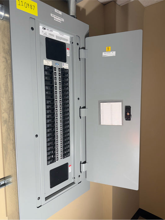Siemens East Coast Panelboard 250A 208Y/120V 3Ph 38 Breakers(SKU: 110487)