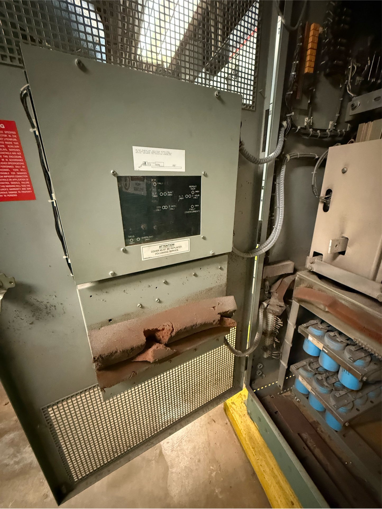 York Turbo-Modulator 3 pieces  Variable Speed Drive 450v 3PH 60hz YTM500YAC015-1308