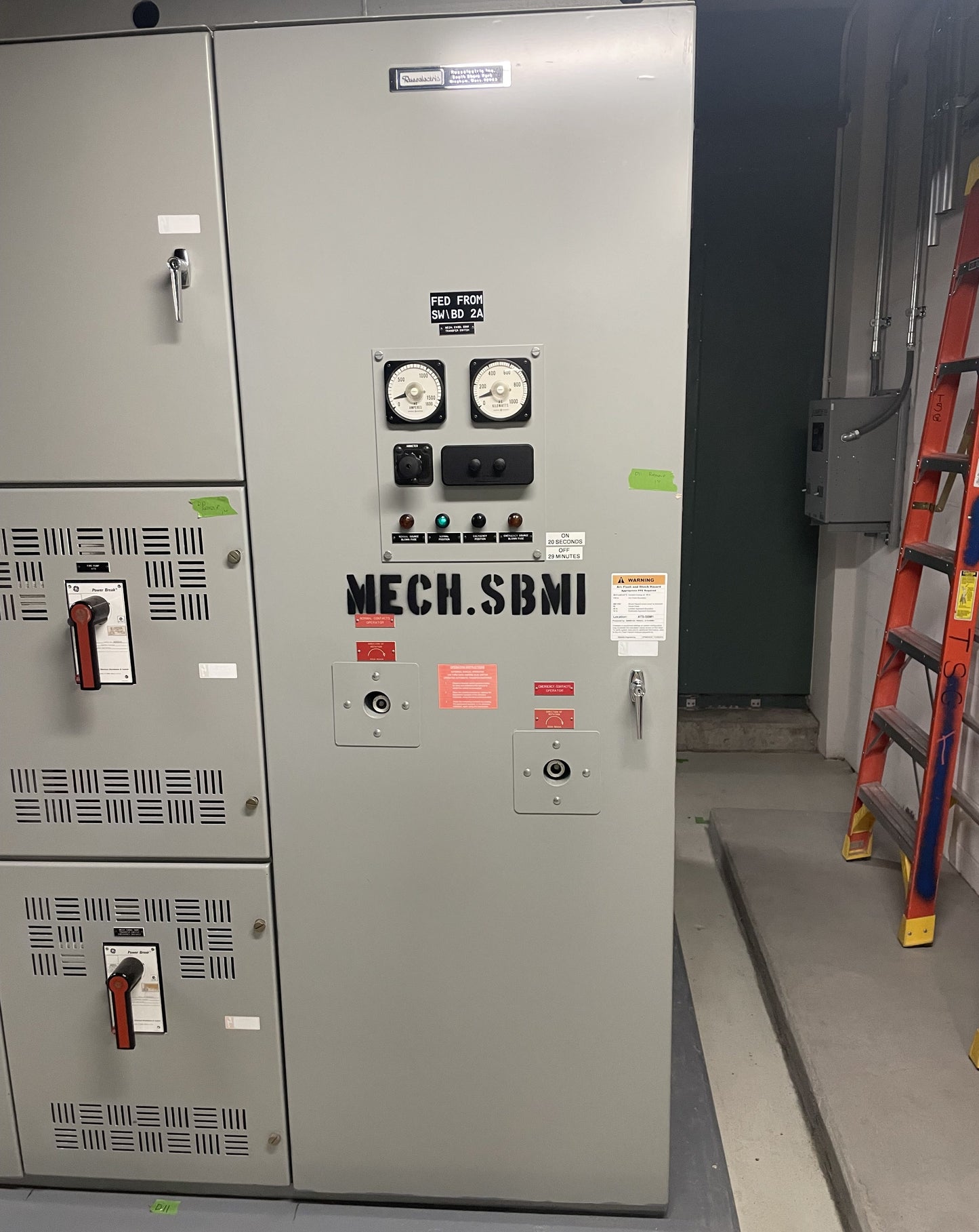 3000A 480V Square D Russelectric GE Power Break Switchgear 8 Section 7 Breaker w/ Bypass Transfer Delay Removal