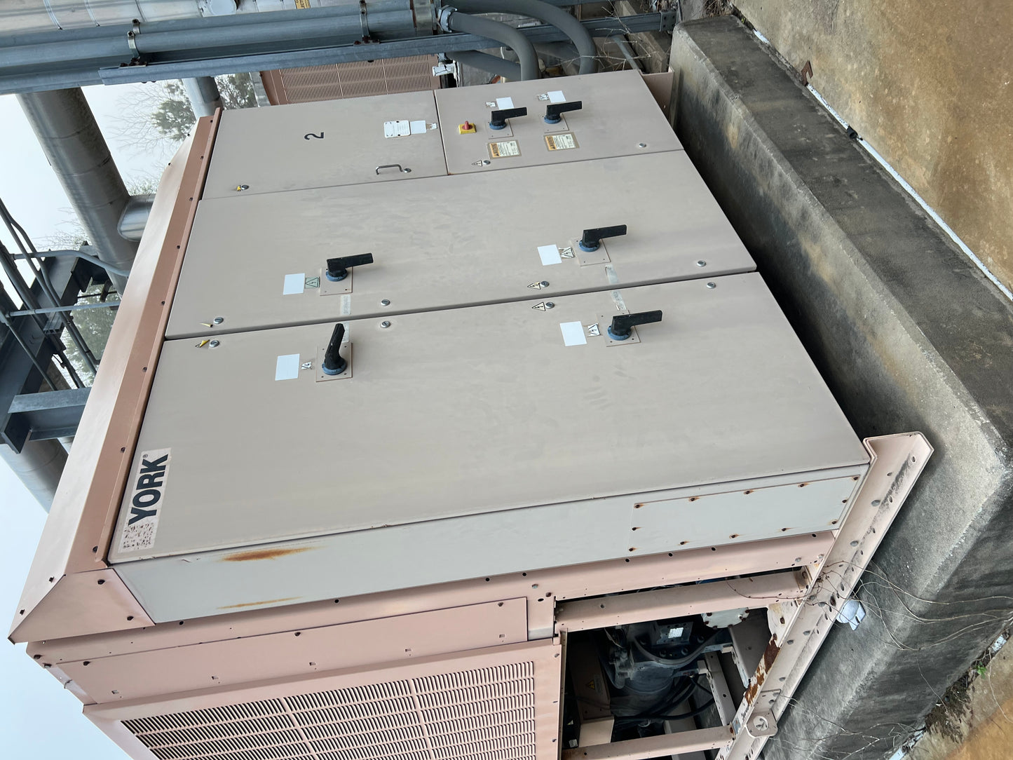 York YCASD440 440 Ton Air Cooled Chiller AS-IS 460v R22 '01 CTX2