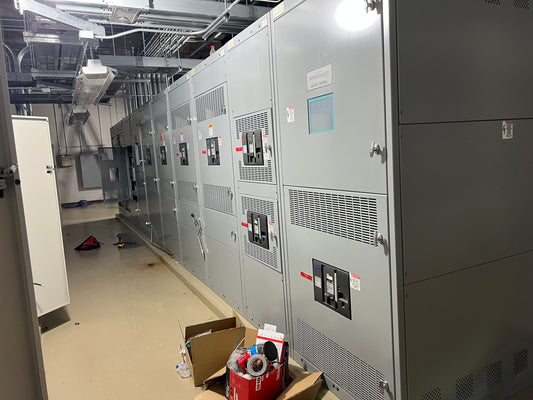 GE 8 Section Powerware Switchgear 3200A 4000A 3PH 480V 9 Mains, Tie, & Distribution (108470)