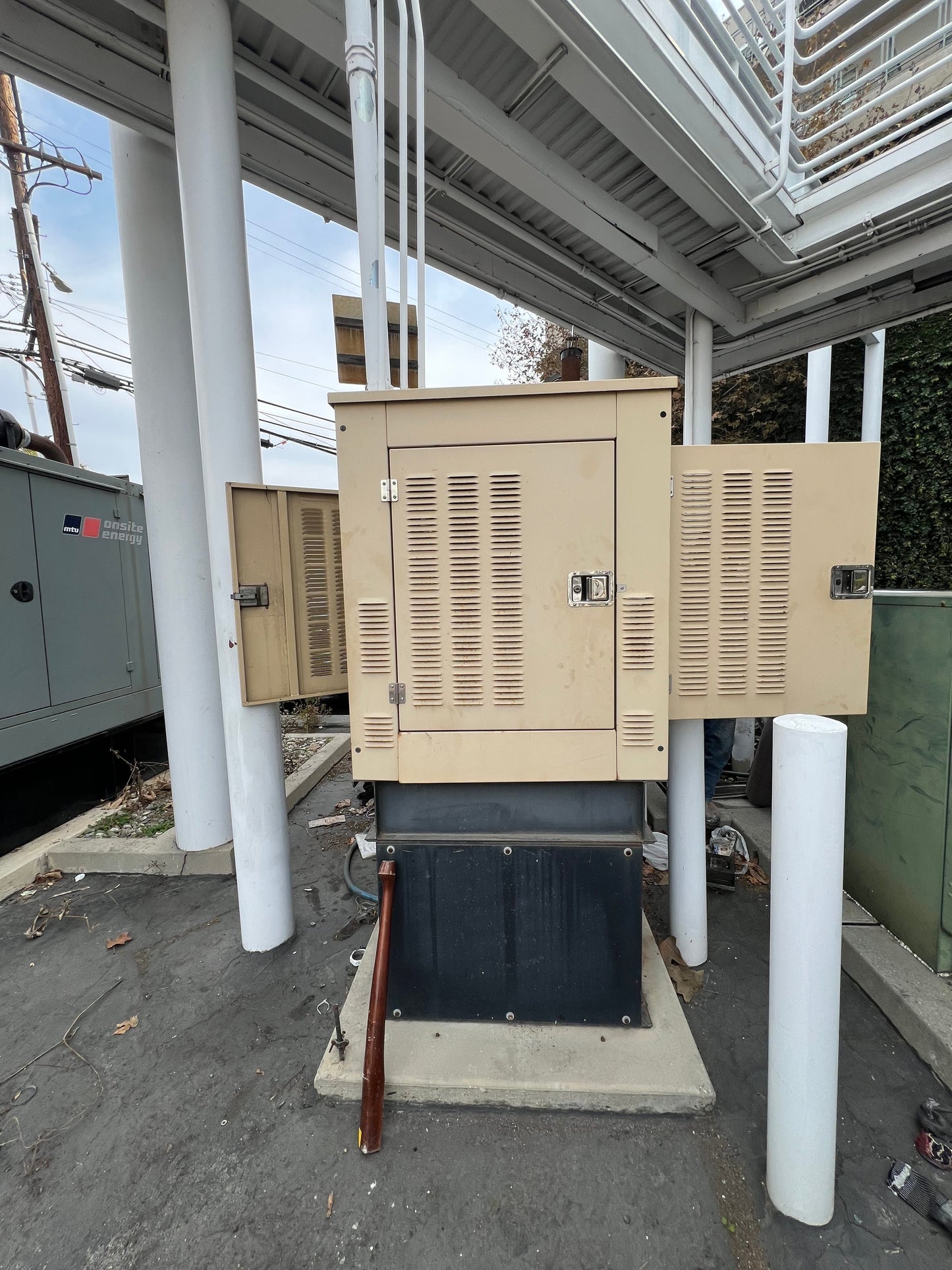 80KW Generac Diesel Generator & ATS SD0080 3ph Mitsubishi 3.9L '03