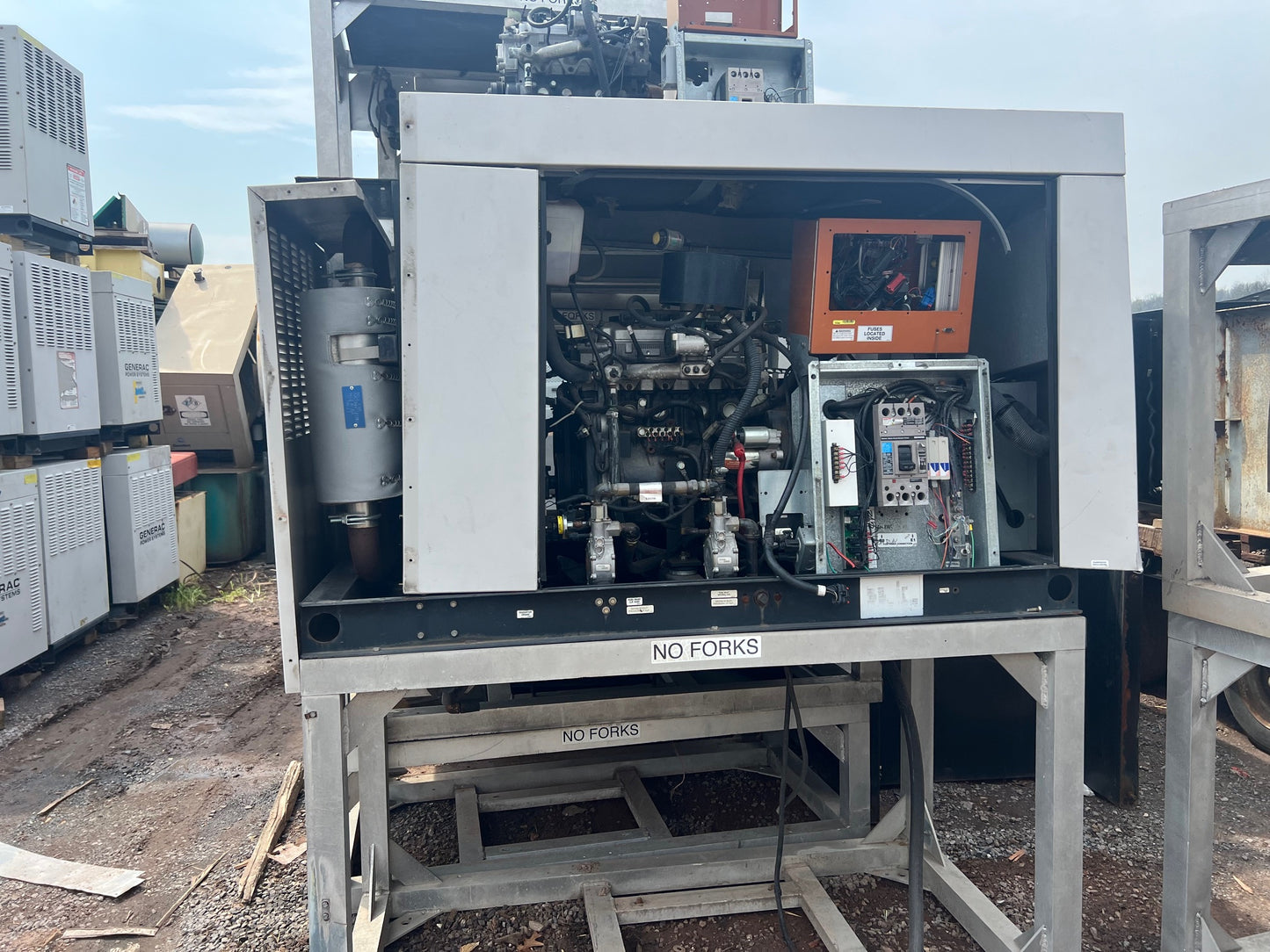 35KW Generac Generator Mitsubishi Engine Parts Only No Doors or Controls Good Engines-17522