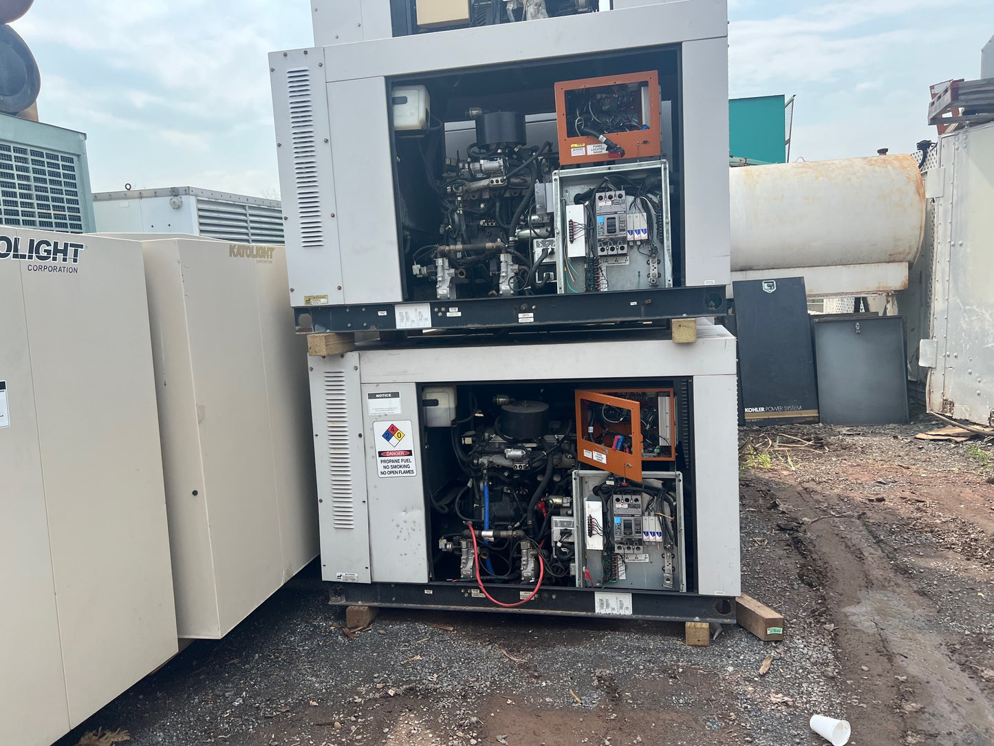 35KW Generac Generator Mitsubishi Engine Parts Only No Doors or Controls Good Engines-17522