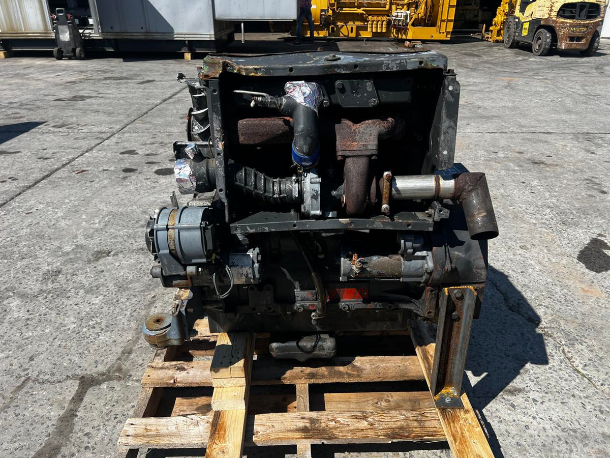 Deutz BF4L913 Turbo Diesel Engine Industrial Fan Housing Broken, Test Runs Good - DSLP1455