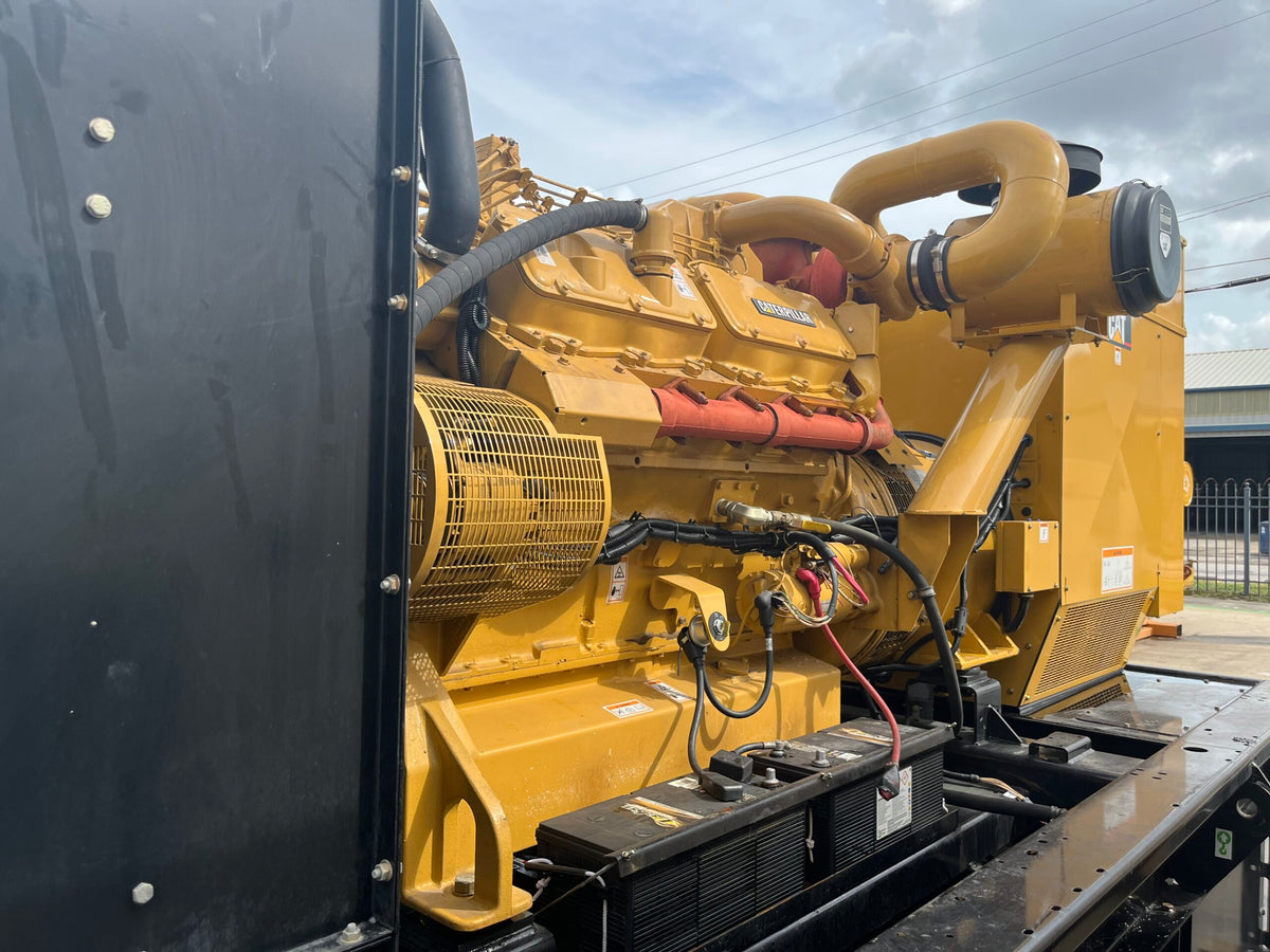 600KW Caterpillar 3412C  Diesel Generator Set 277/480  415hrs