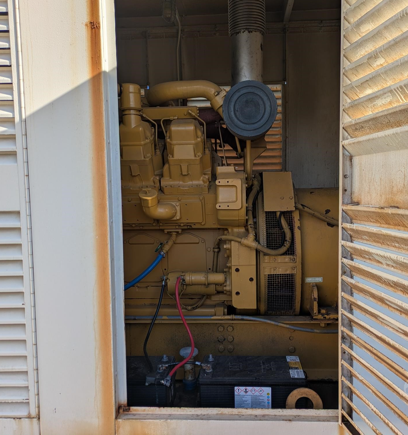 750KW Caterpiller Diesel 3508 Generator 3PH 277/480 743hrs 1998