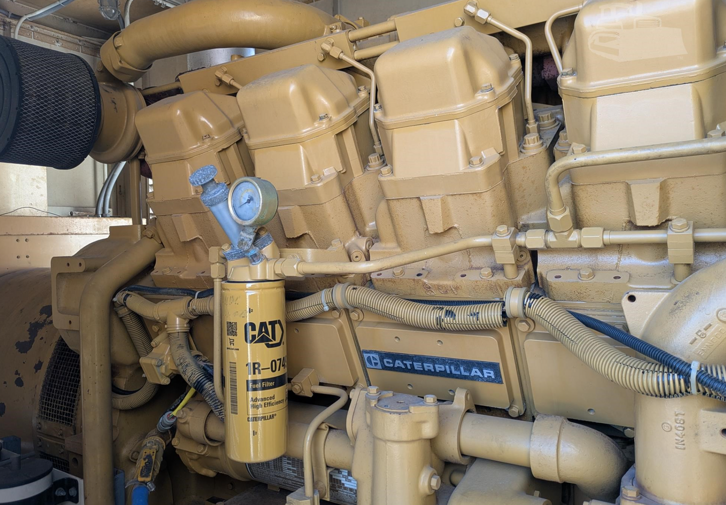 750KW Caterpiller Diesel 3508 Generator 3PH 277/480 743hrs 1998