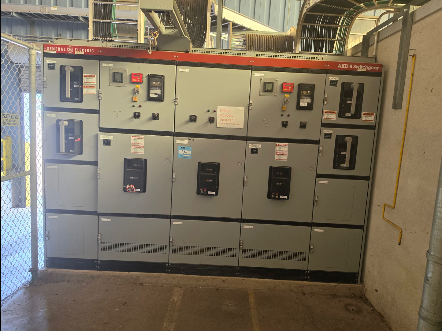 General Electric GE AKD-8 Low Voltage Switchgear Lineup AKR 1600A 3200A 480V