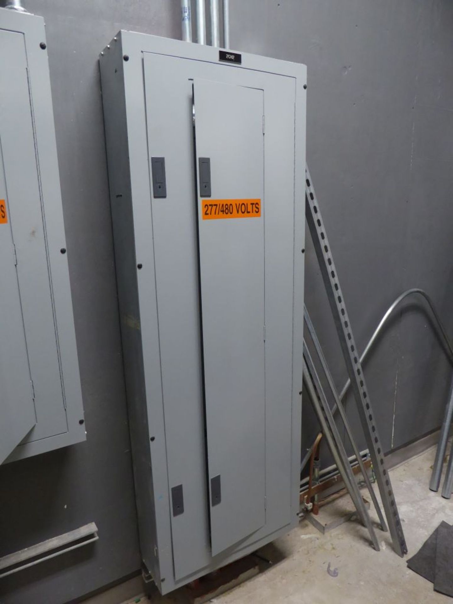 Siemens SEE42ML400CTS Panelboard 277/480v with Circuit Breakers