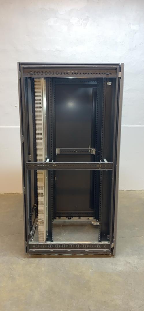 40x32x79" Extra Wide HP G2 42U Server Rack 1 side S6LLST8649(S6LLST8649)