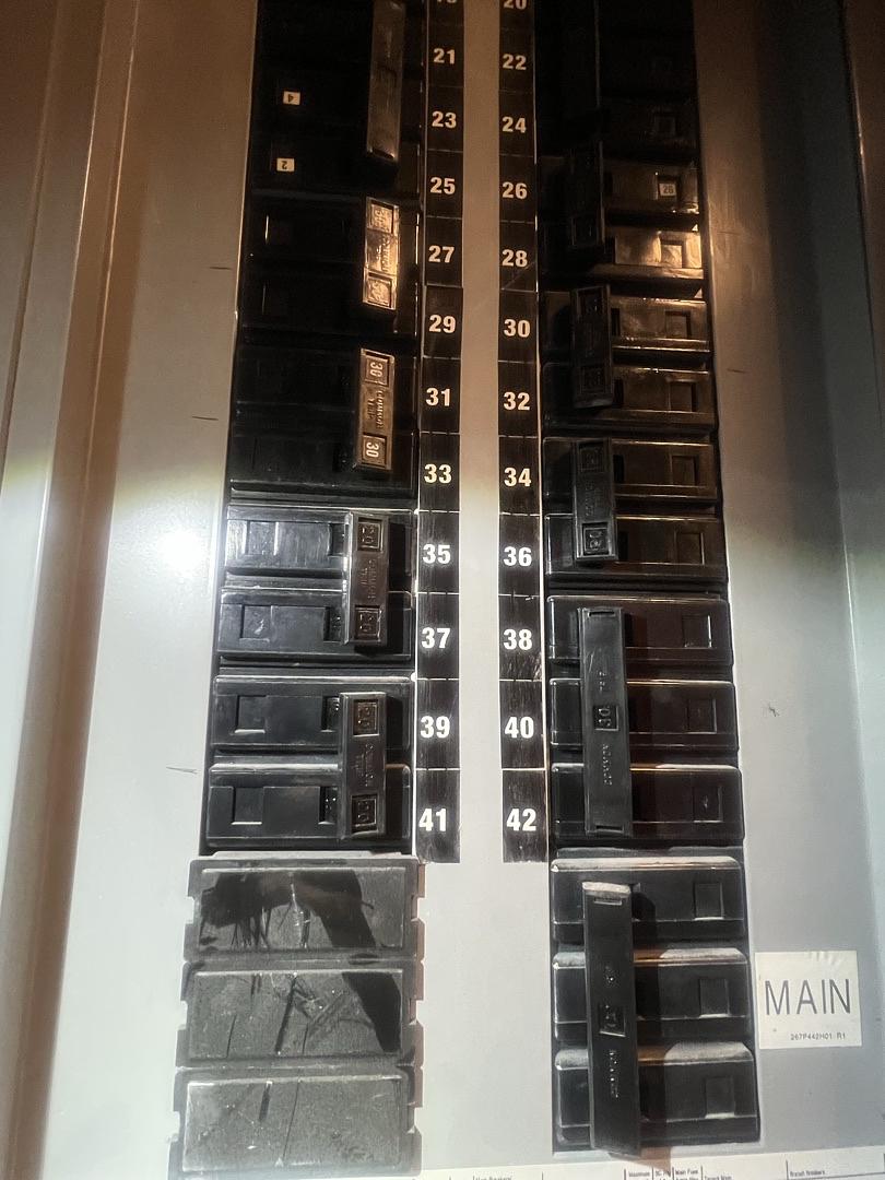 100A 120/208V 3PH PRL1 Panelboard 42 Circuit Neut. 100A W/ Main(S6LLST13266)