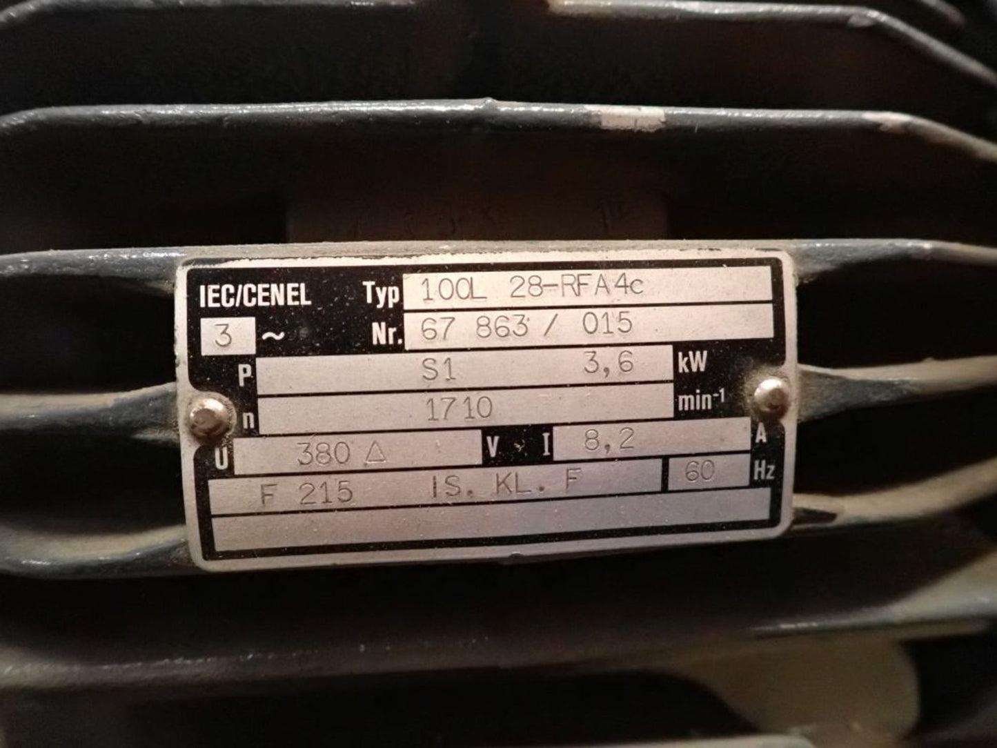 Stromag Motor w/ Gear box 100L 28-RFA4C 1710 RPM 380V 8.2A