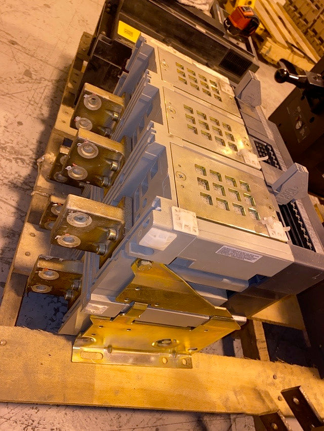 Merlin Gerin, Masterpact NW12H, 1200A Circuit Breaker (S6LLST1545)