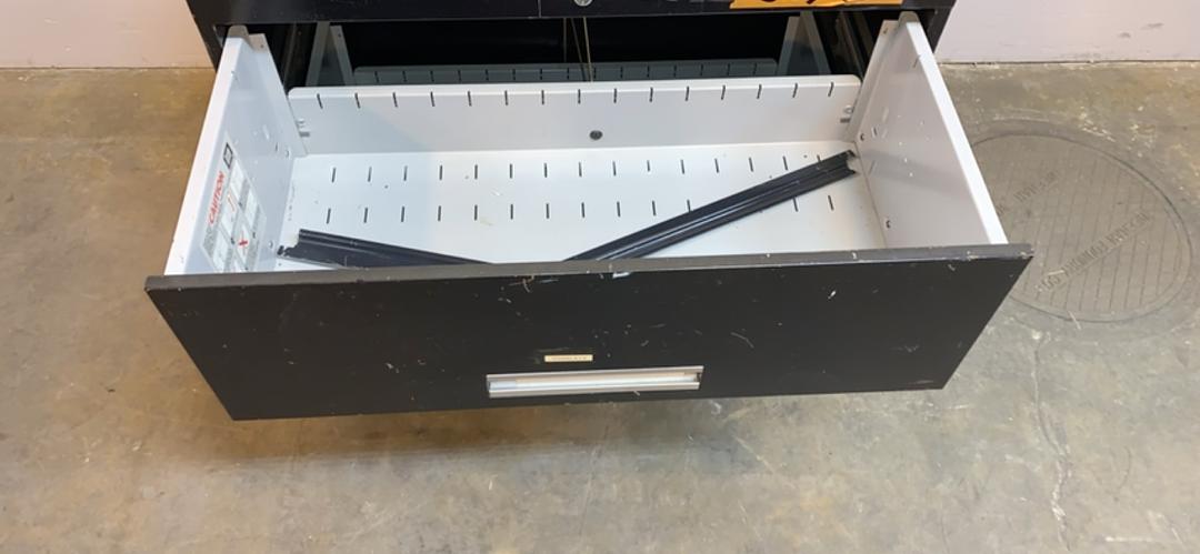3' Tall Recessed 3 Drawer File Cabinet(S6LLST8685)