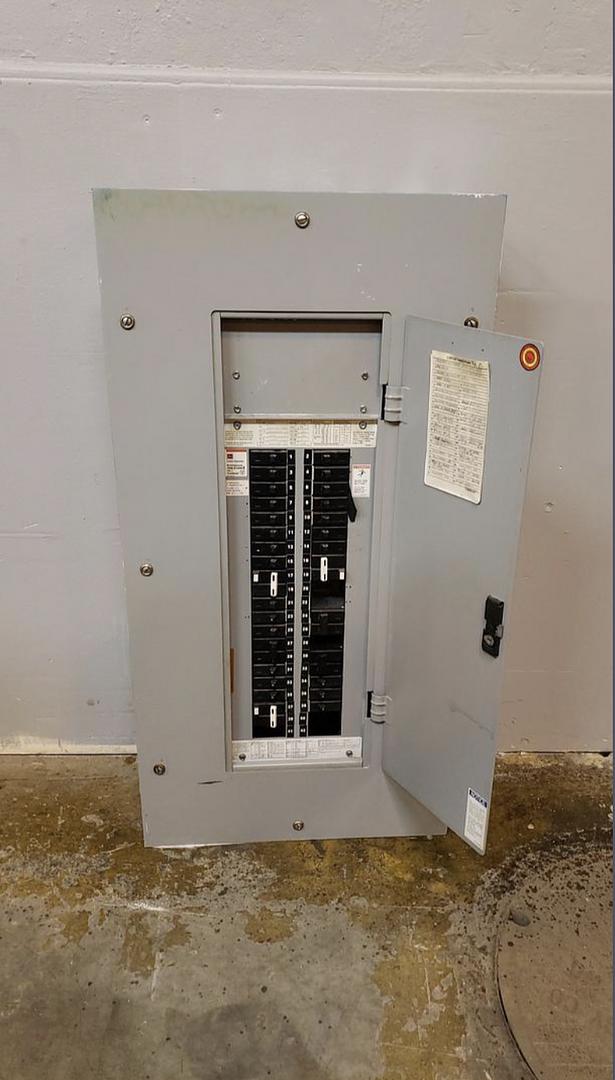 PRL1 225A Cutler Hammer Panelboard 208/120 Loaded 42 Pole(S6LLST9760)