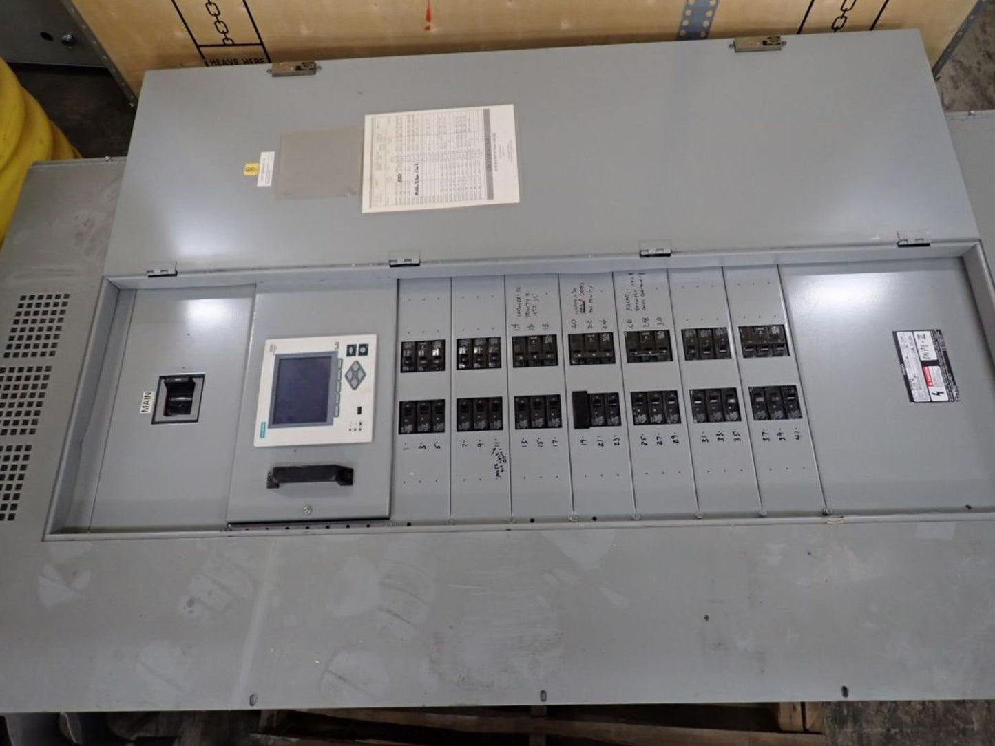 Lot of 3 Siemens 600A Panelboards w/ Circuit Breakers Panel 1 w/ Meter & Main