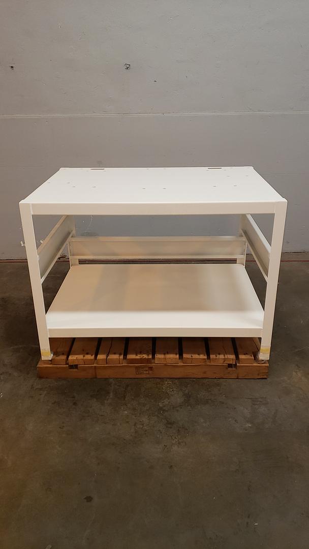 4' white Table(S6LLST12264)