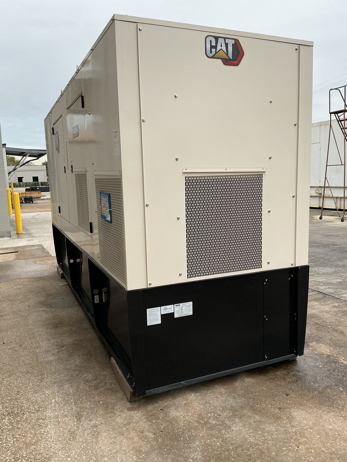 New Caterpillar C15 500KW Tier 2 Diesel Generator Set - DPC1033