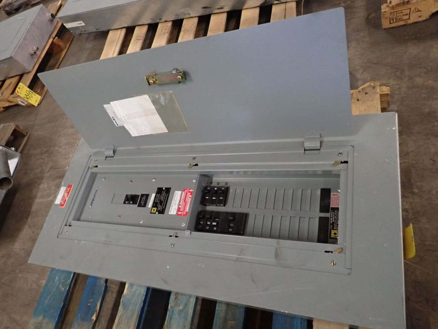 Square D NEHB 125A Panelboard NEHB-30435-1 480Y/277V w/ Main