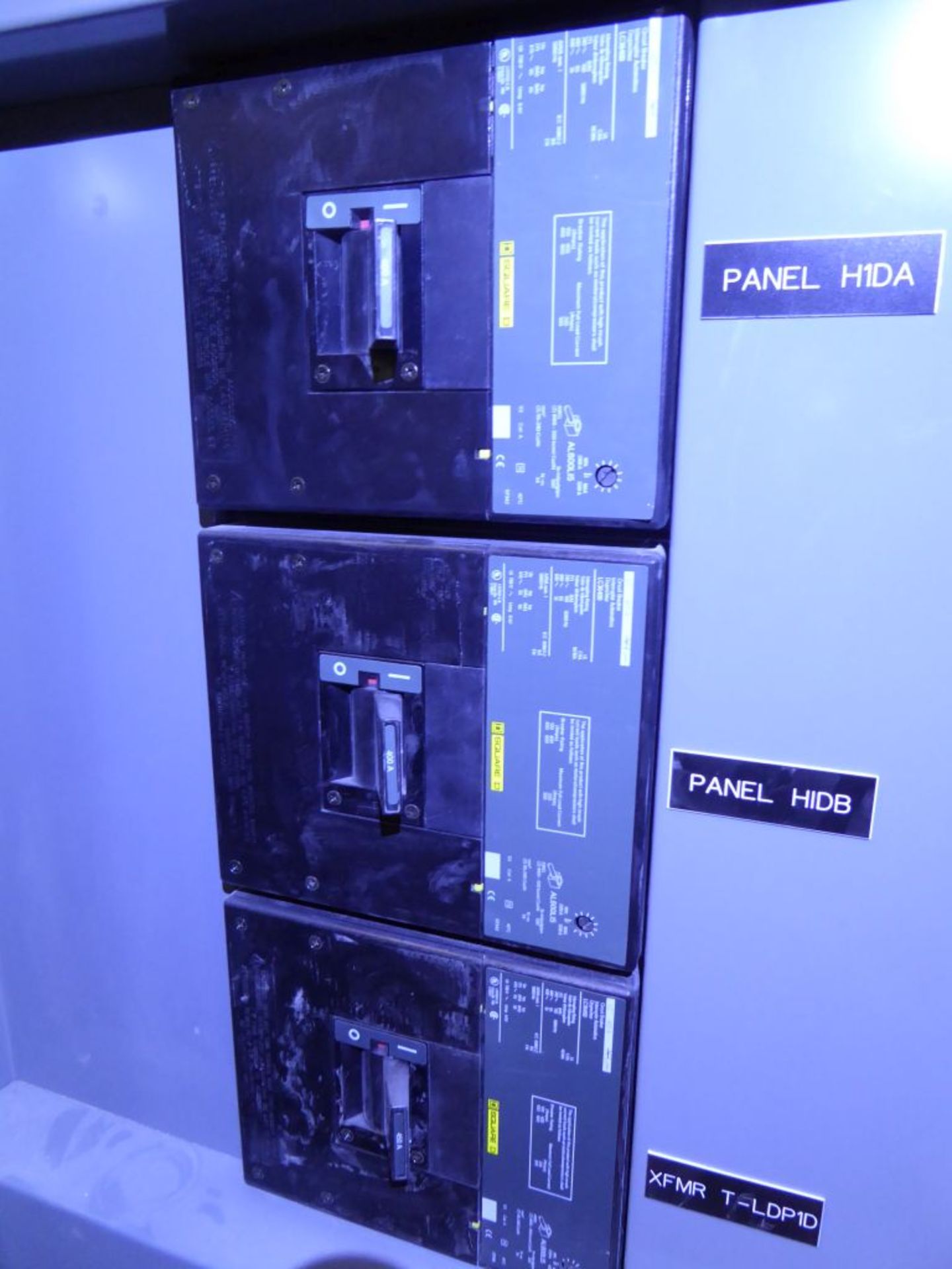 800A Square D I-Line Panelboard 480Y/277 3PH w/ 4 Circuit Breakers