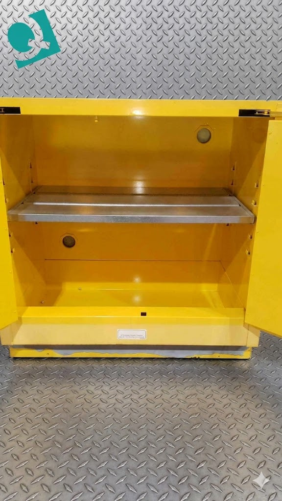 Justrite 35" 22 Gal. Flammable Liquid Storage Cabinet 25732 (SKU: S6LLST10107)