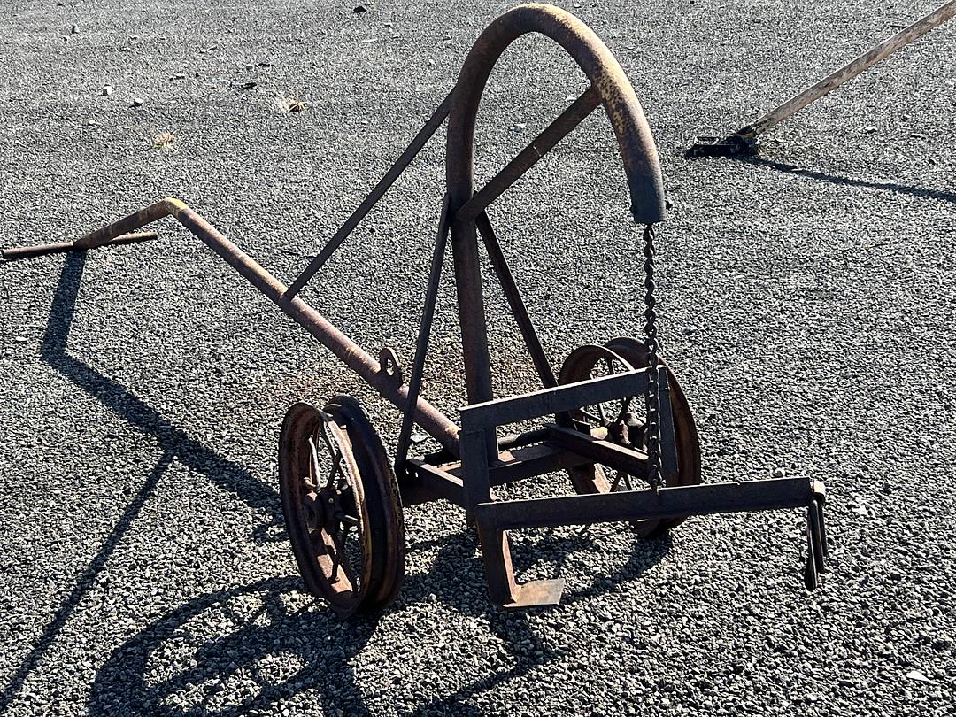 Antique Mobile Roof Hoist Crane-19140