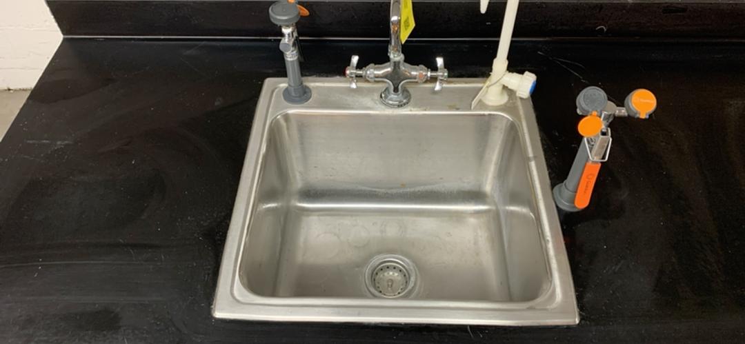 90"x30" Jamestown Epoxy Sink w/ Fixtures Eyewash Hose(S6LLST2289)