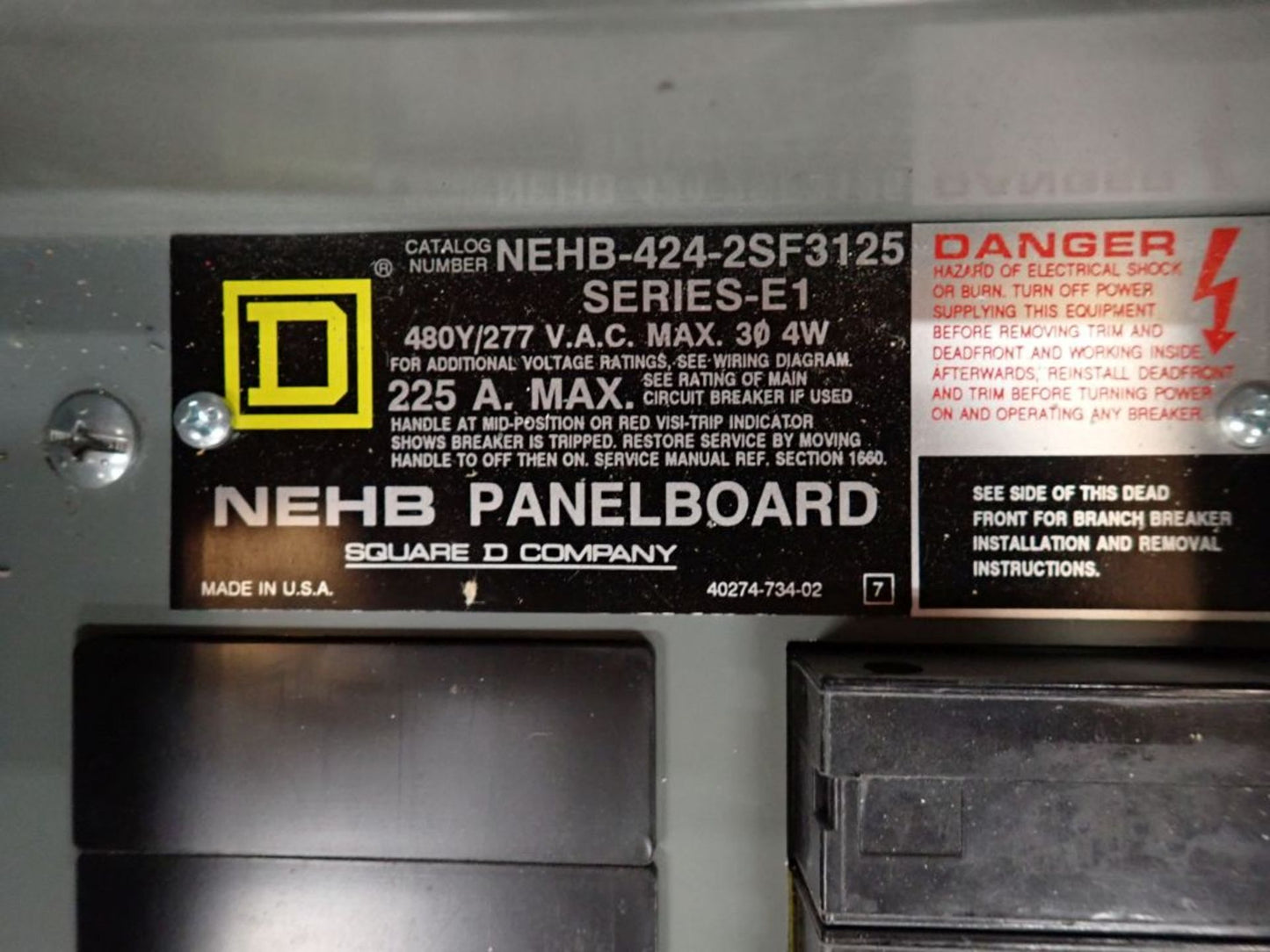 Square D 225A NEHB NEHB-424-2SF3125, 225A, 480Y/277V, 3PH Panelboard w/ Circuit Breakers & 2 Mains