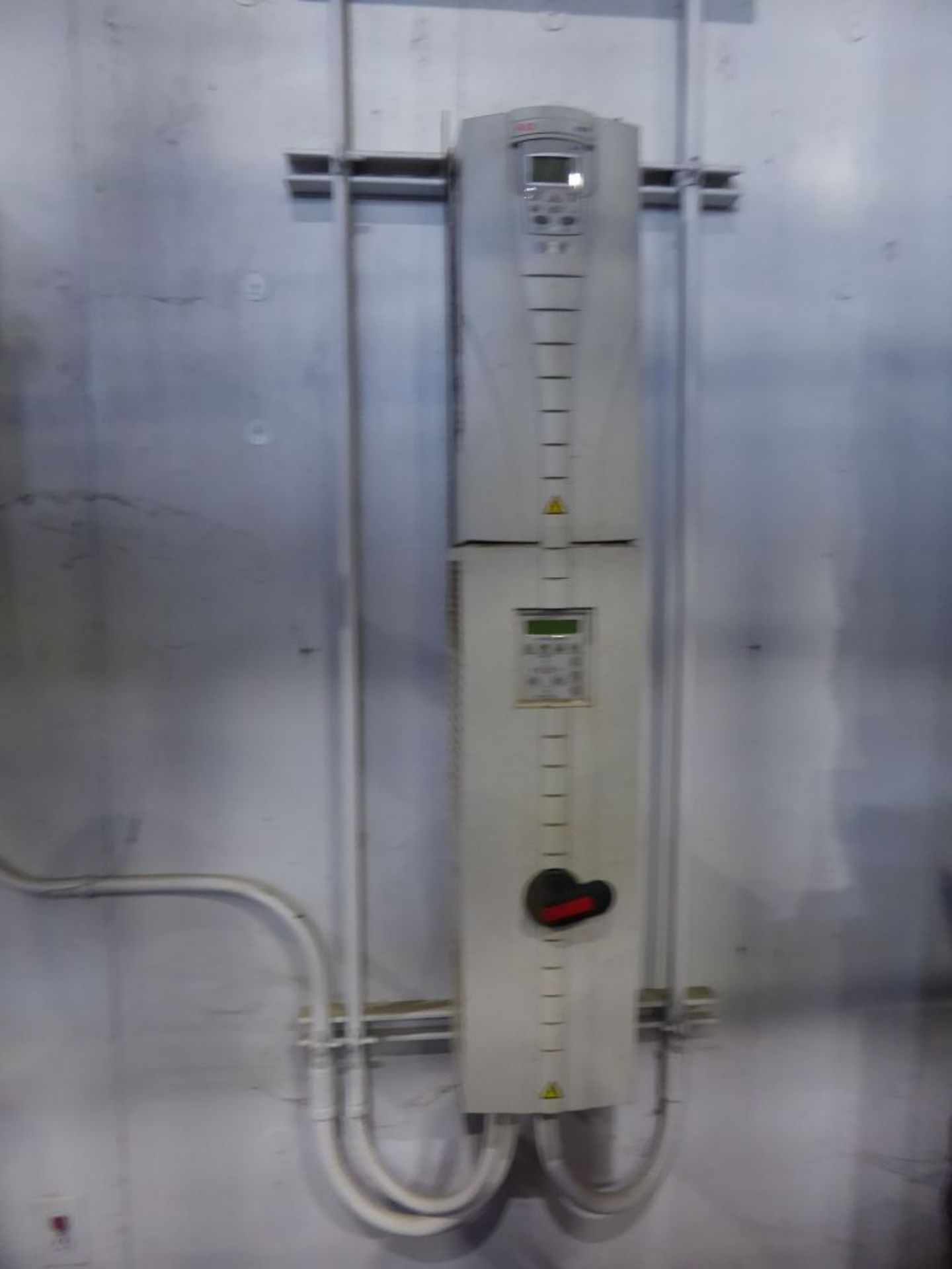 ABB ACH550 38A Variable Frequency Drive VFD ACH550-VCR-038A-4