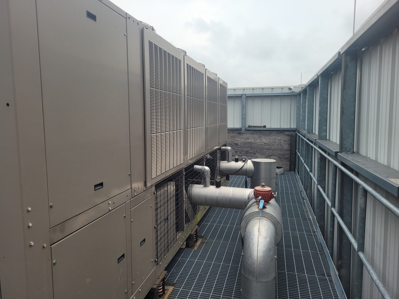 177 Ton YCIV York Air Cooled Chiller