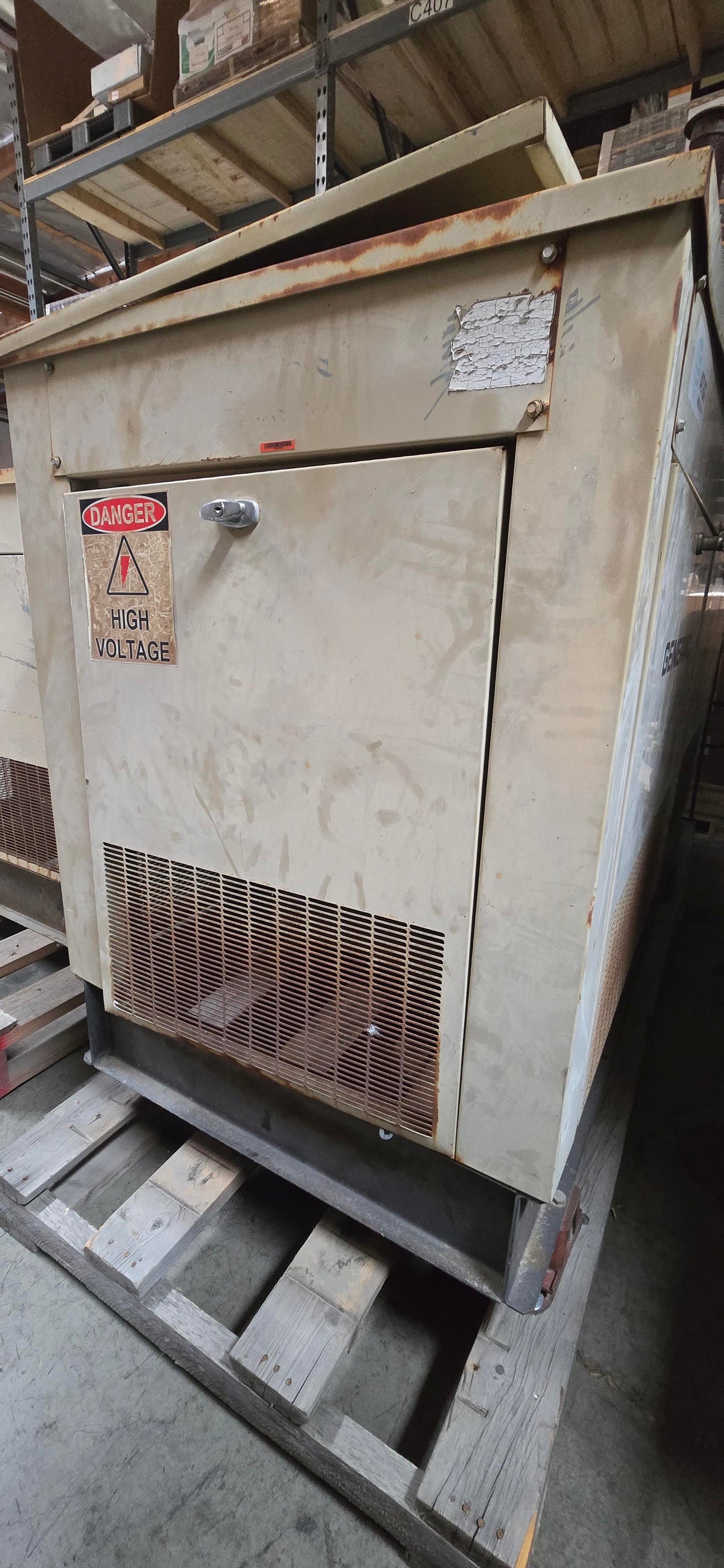 Generac 36kW Standby Generator Propane LP 5.7L V8 Engine Model 87A02063-3