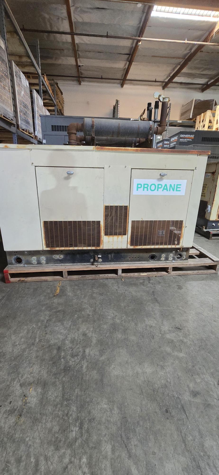 Generac 35kW Standby Generator 1 Phase 120/240V Propane LP Model 92A03798-S