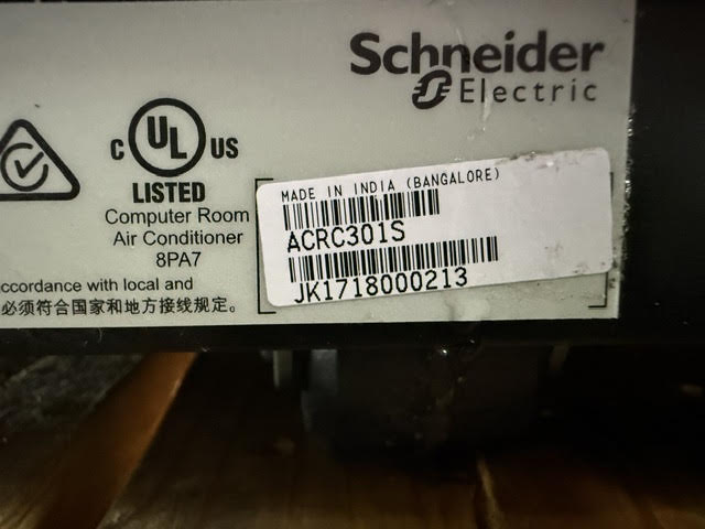 APC Schneider InRow RC Chilled Water Cooling Unit Data Center ACRC301