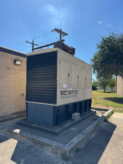 Generac Hino 500kW Diesel Standby Generator 3PH 500Hrs LX-H 61A '02