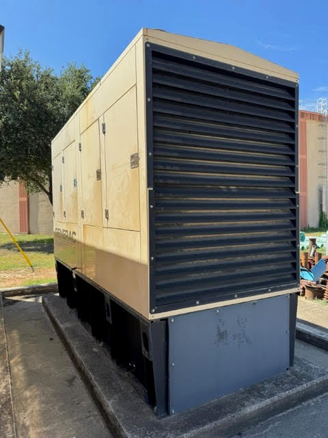 Generac Hino 500kW Diesel Standby Generator 3PH 500Hrs LX-H 61A '02