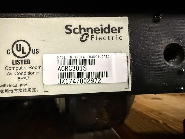 APC Schneider InRow RC Chilled Water Cooling Unit Data Center ACRC301