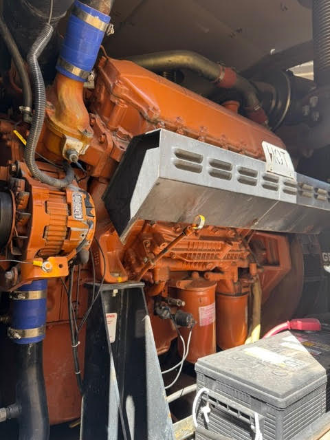 Generac Hino 500kW Diesel Standby Generator 3PH 500Hrs LX-H 61A '02