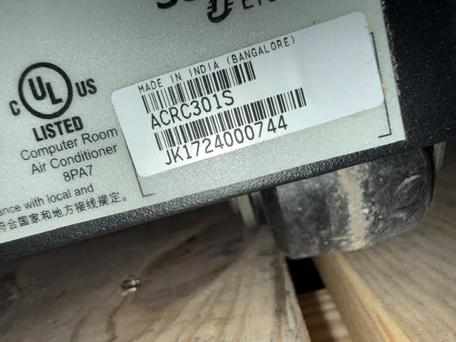APC Schneider InRow RC Chilled Water Cooling Unit Data Center ACRC301