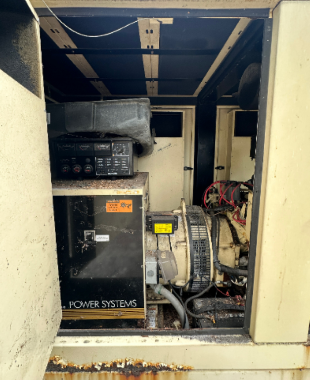 AS-IS 57KW Kohler 60RZG '06 Nat Gas LP Generator 1ph 120/240V 238A 370 Hrs(SKU: 110360)