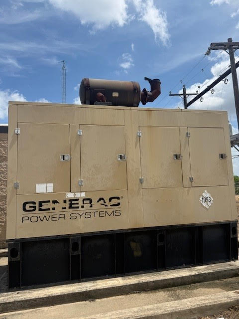 Generac Hino 500kW Diesel Standby Generator 3PH 500Hrs LX-H 61A '02